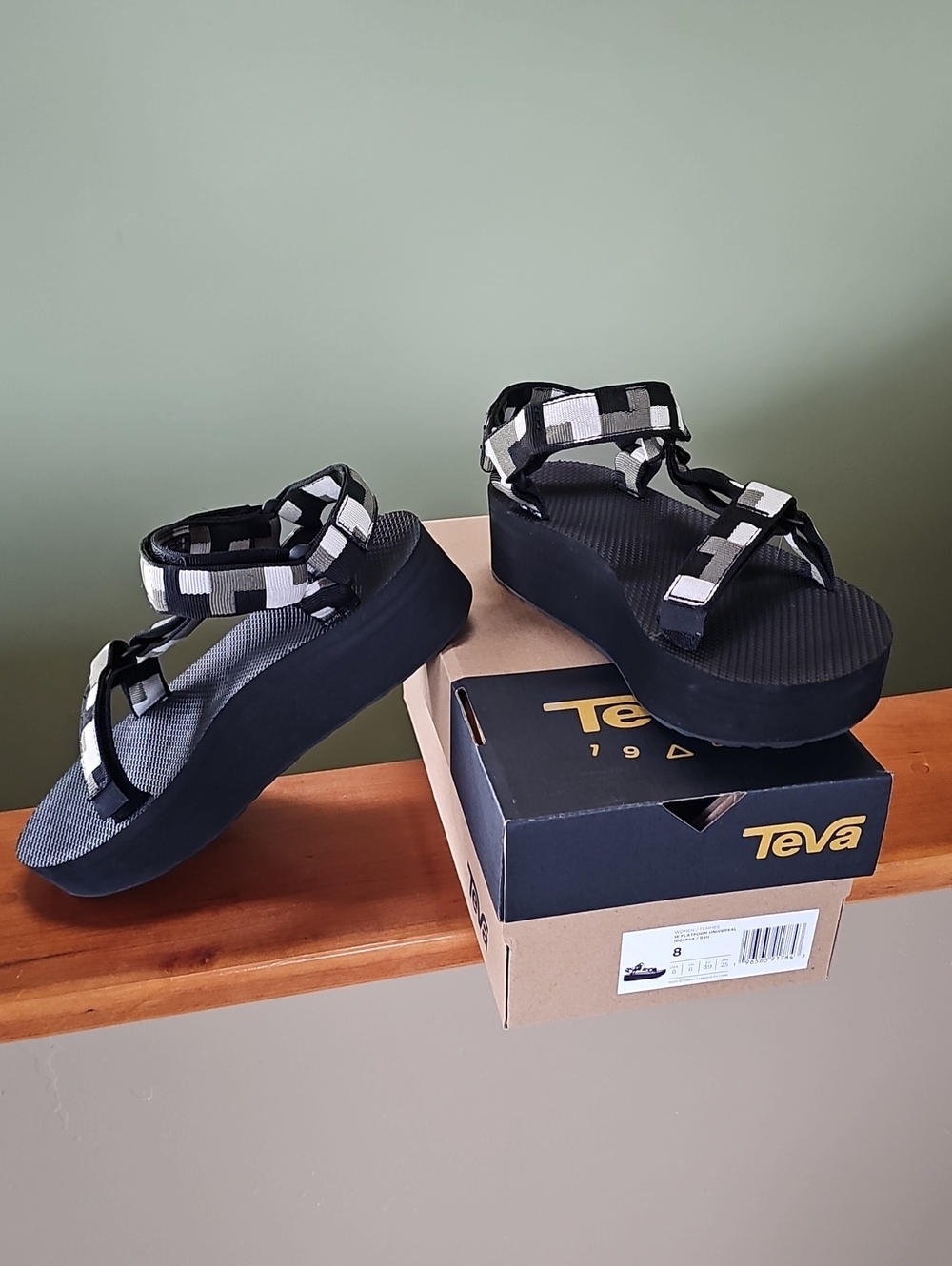 Teva Flatform Universal Sandals
